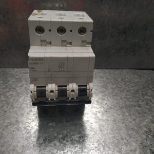 Interruptor Termomagnetico SIEMENS C63 400V